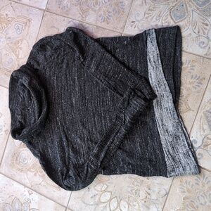 Laila Jayde Gray Spacedye Asymmetrical hem Sweater - Small - Stitch Fix